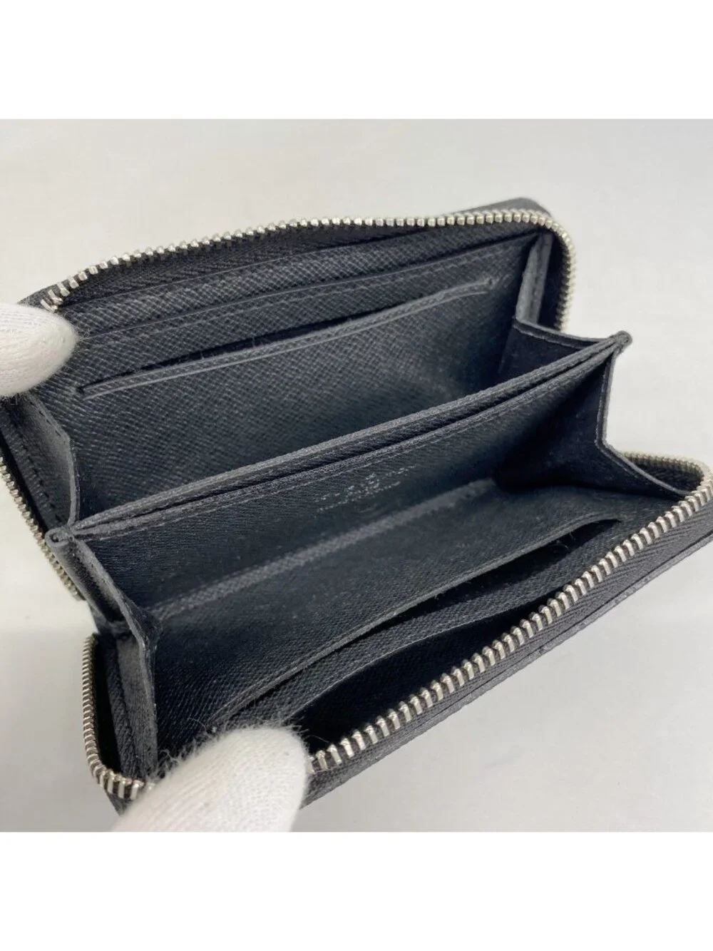 Louis Vuitton Coin Case Taiga Zippy Purse Ardoise